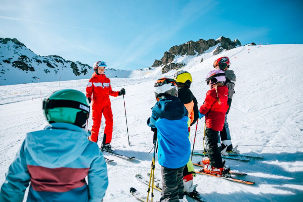 Gruppe des Schulskikurses